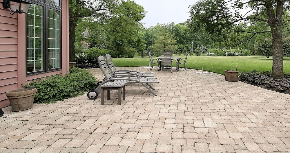 Hardscape and Landscaping Professionals