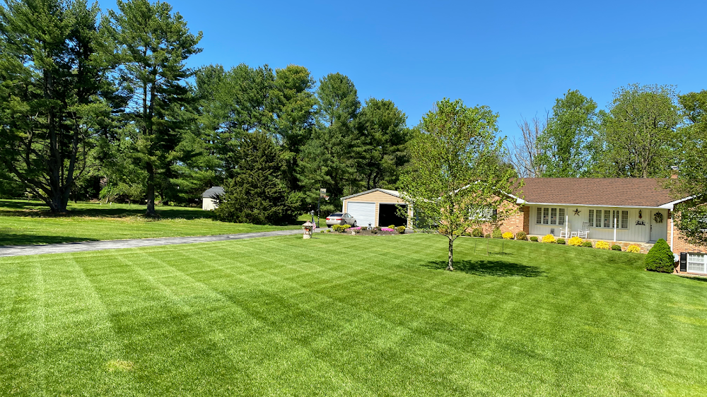 Straight Arrow Lawn Care LLC