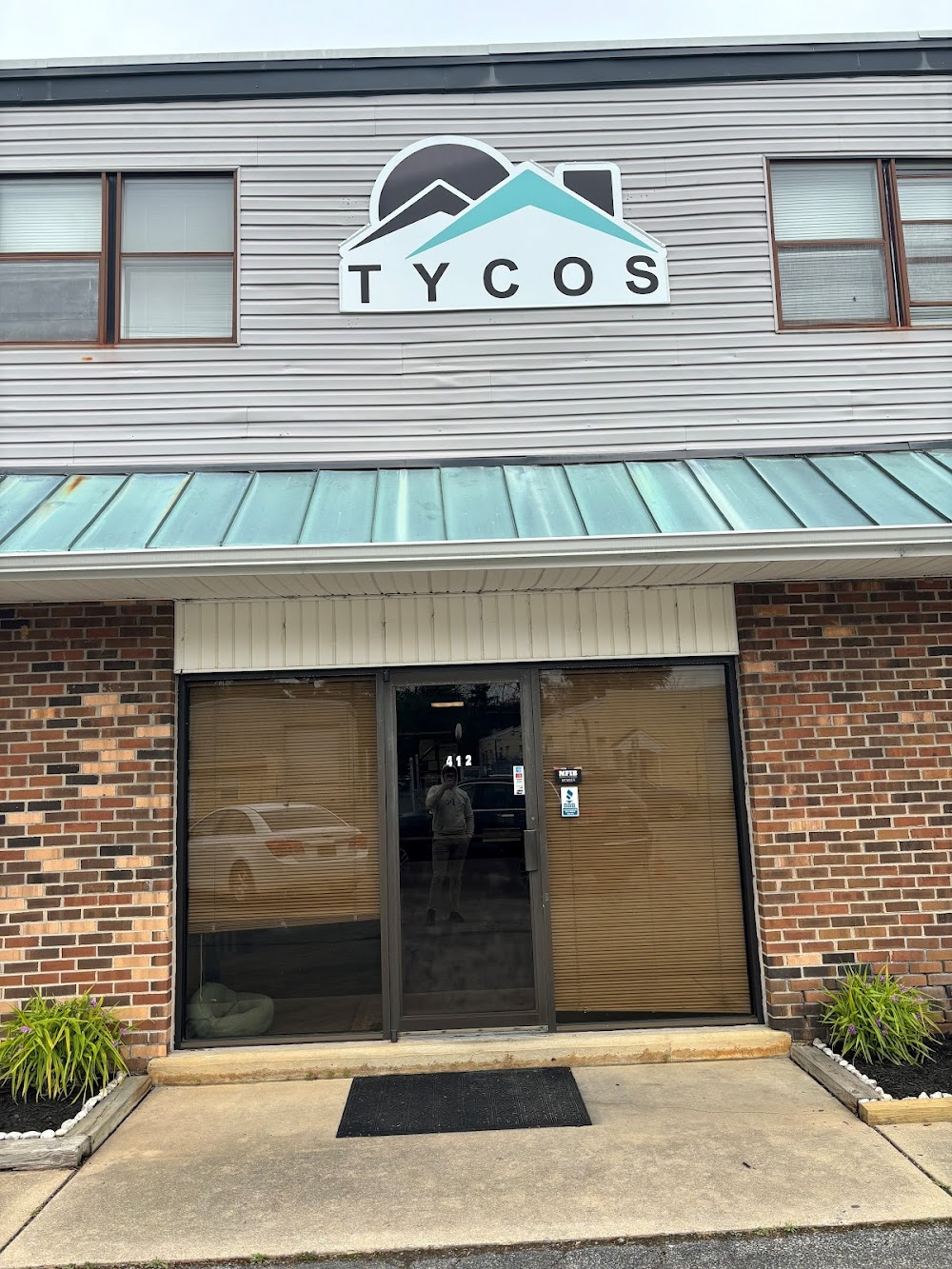 Tycos Roofing and Siding
