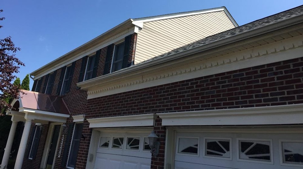 Henry’s Housework: Roof Cleaning, Gutter Cleaning, Power Washing, Pressure Washing, Soft Washing Services