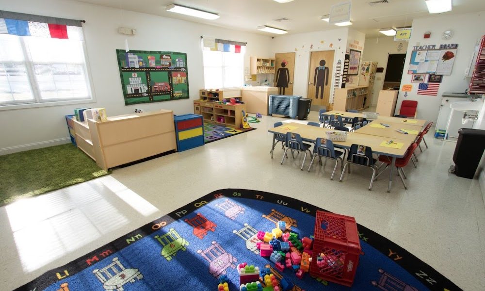 Lil’ Einsteins Learning Academy