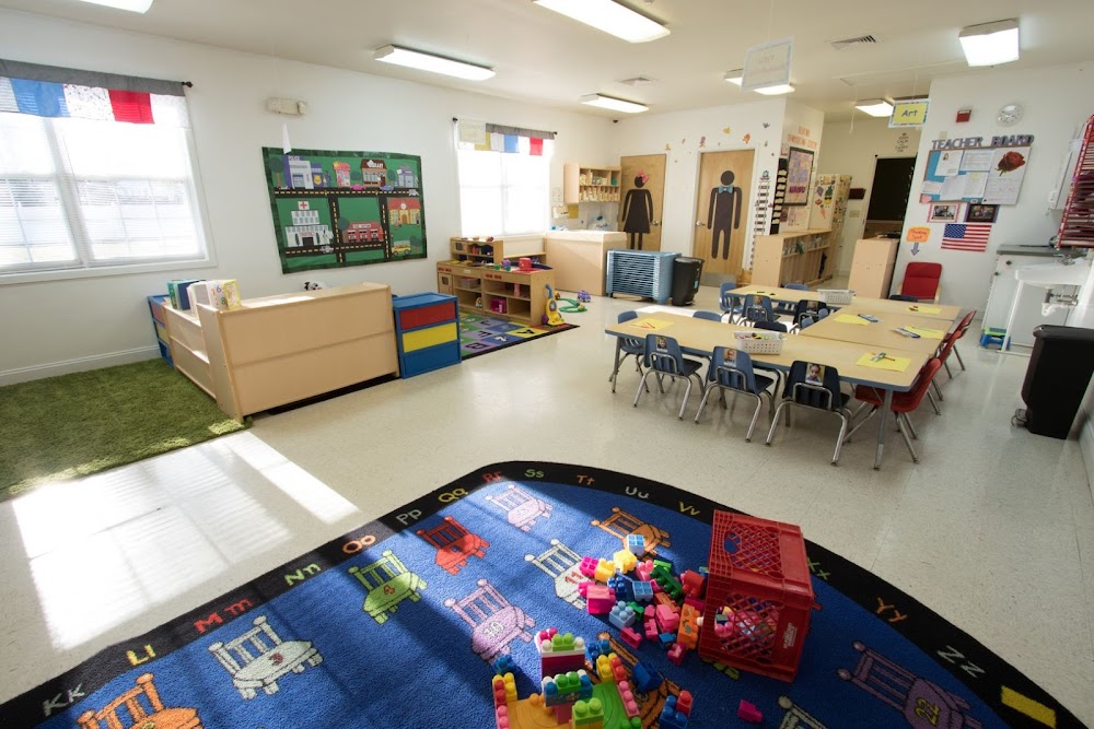 Lil’ Einsteins Learning Academy