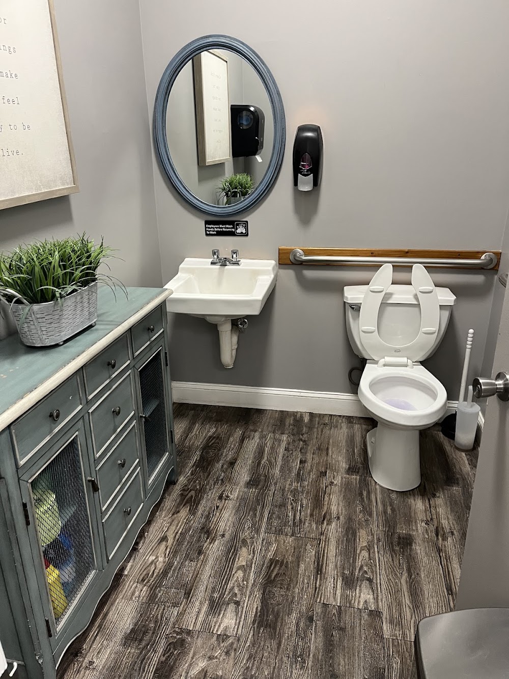 Paradise Cleaning LLC