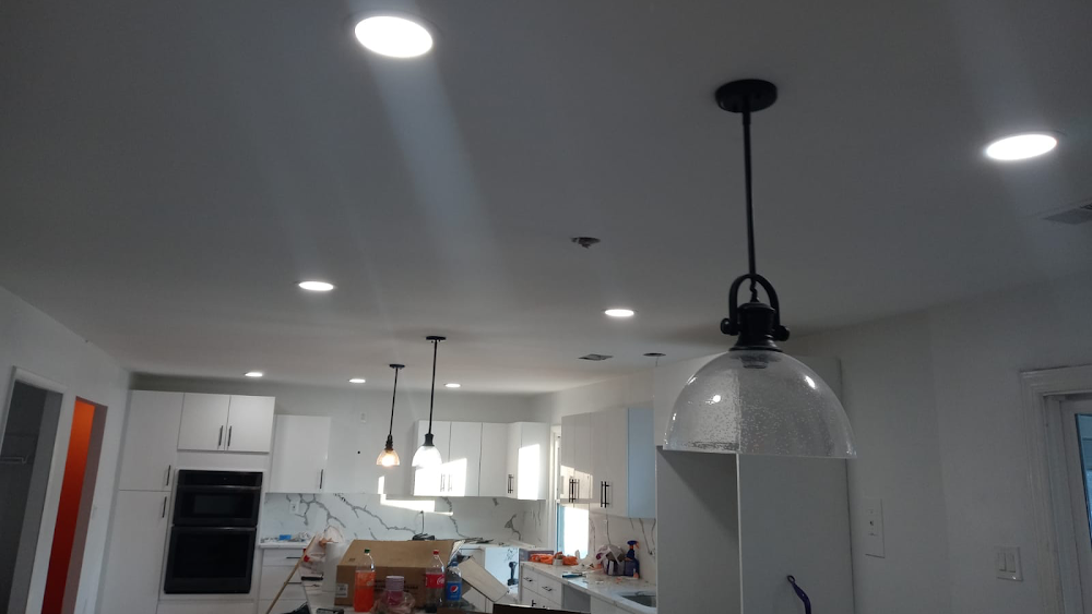 R & R Service, Electricity and, Handyman