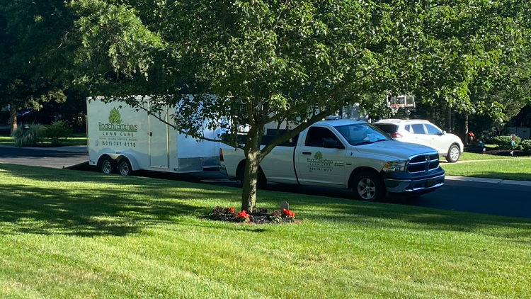 Roach Brothers Lawn Care