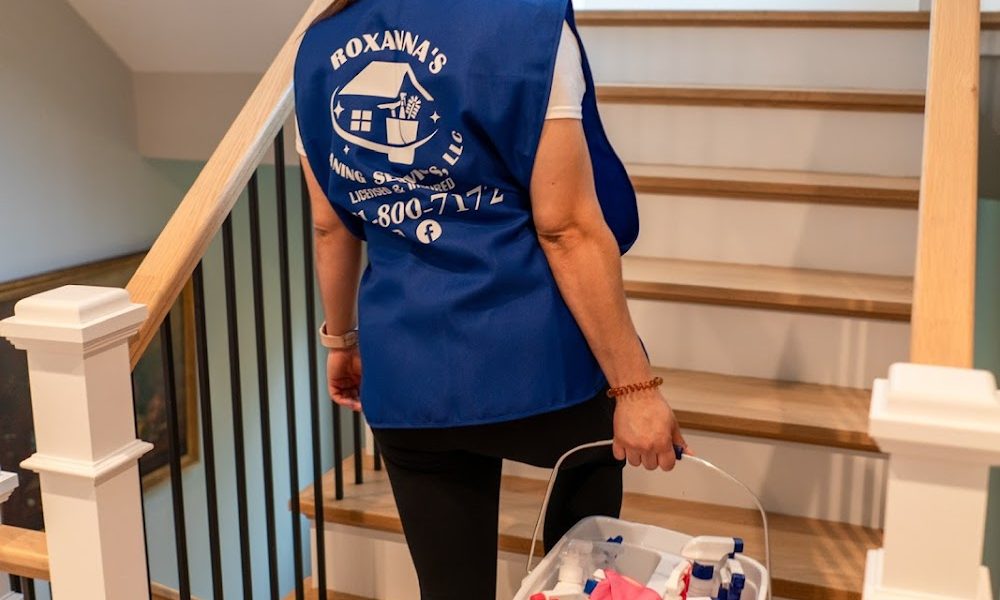 Roxannas Cleaning Services LLC