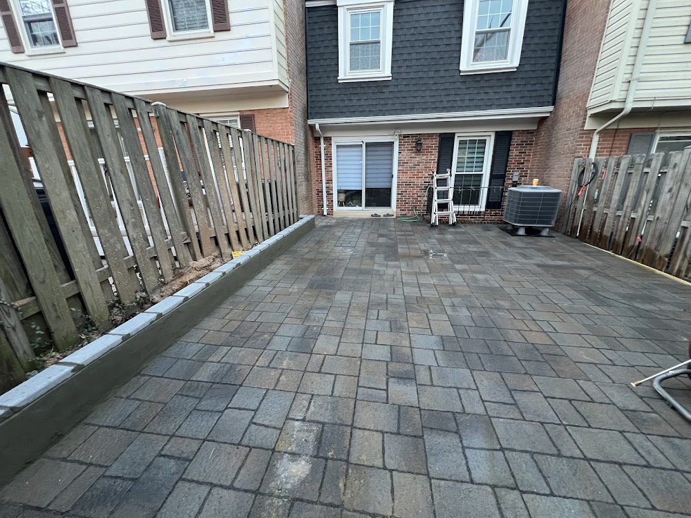 Saravia landscaping